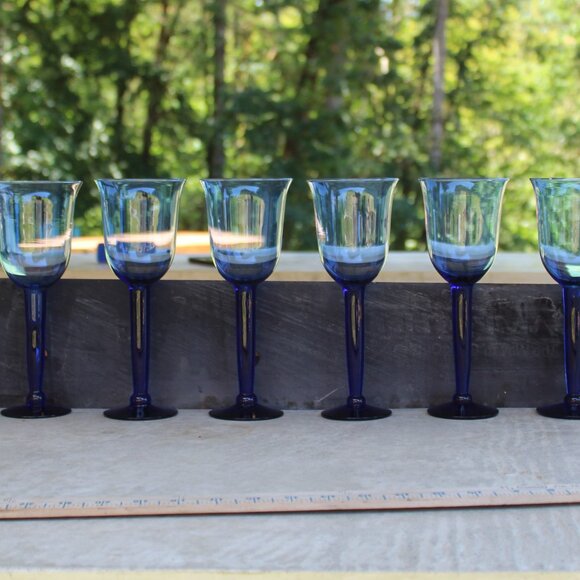 Vintage Cobalt Blue Goblets โ Set of 6 โ Hand Blown โ Holiday Tableware - Picture 5 of 6